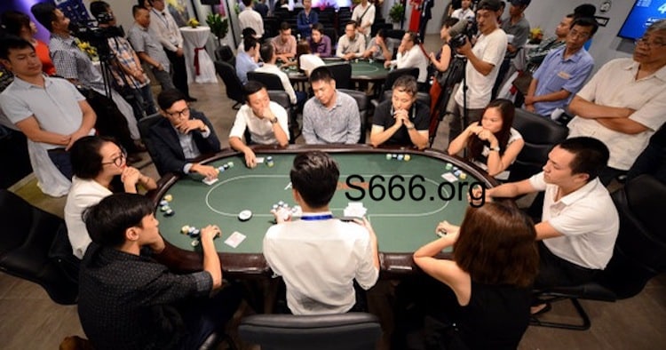 luật chơi poker quốc tế